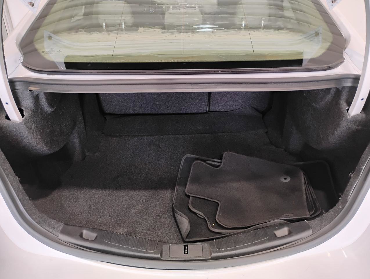 Used 2019 Ford Fusion SE image 76