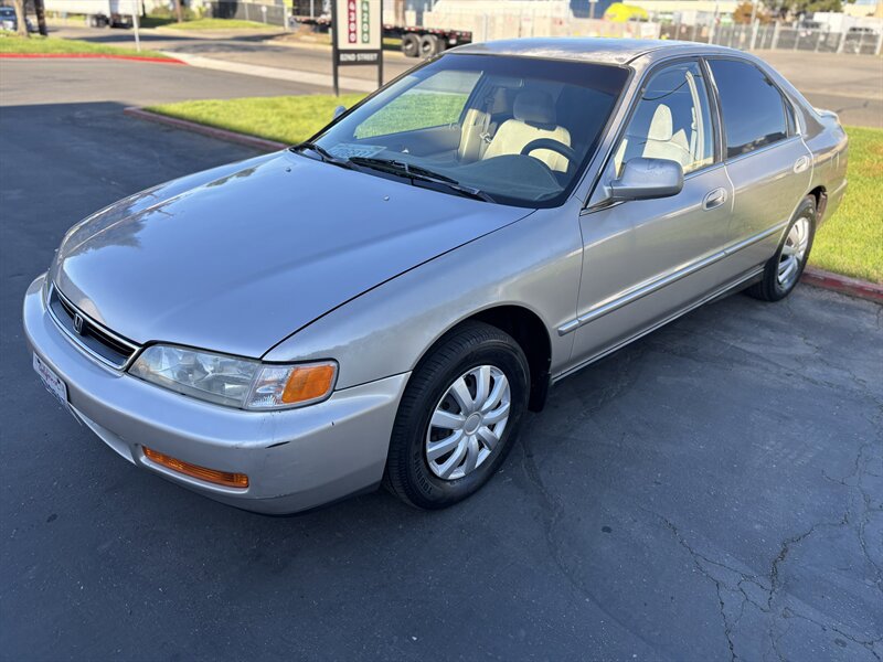 Used 1996 Honda Accord VP image 6