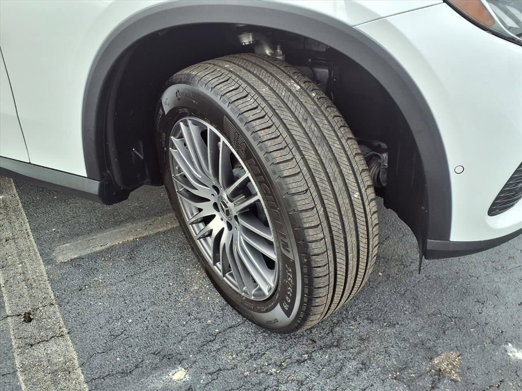Used 2024 Mercedes-Benz GLC 300 GLC 300 image 38