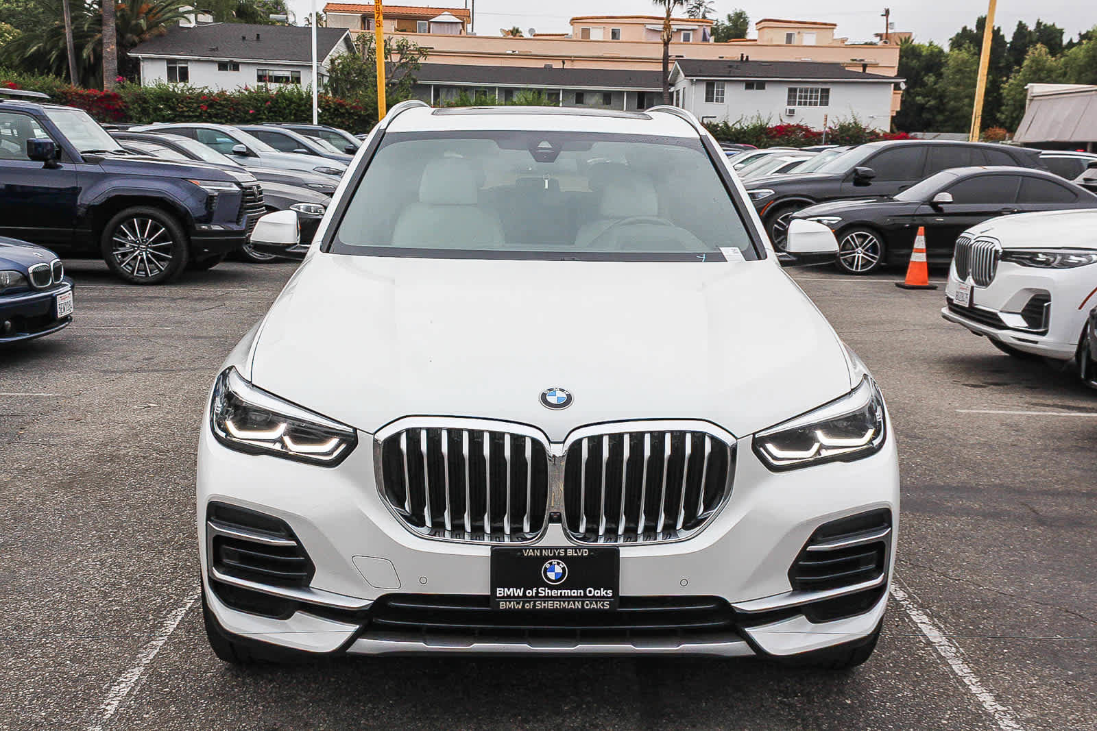 Certified 2023 BMW X5 sDrive40i w/ Luxury Seating Package RWD image 2