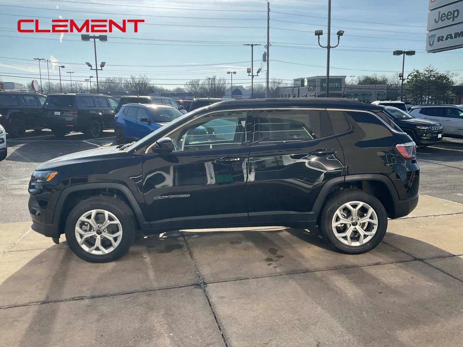 New 2026 Jeep Compass Latitude image 2