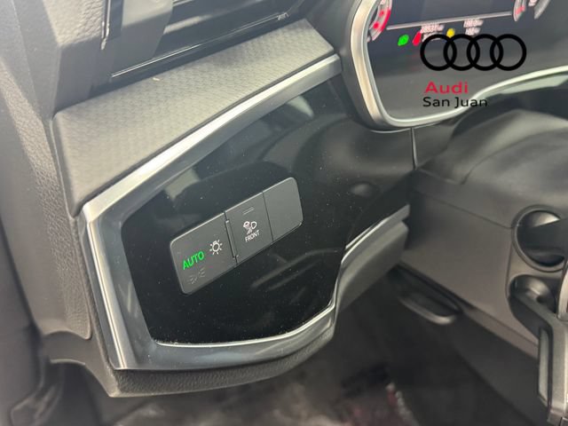 Certified 2023 Audi Q3 2.0T Premium Plus w/ Premium Plus Package AWD/4WD image 32