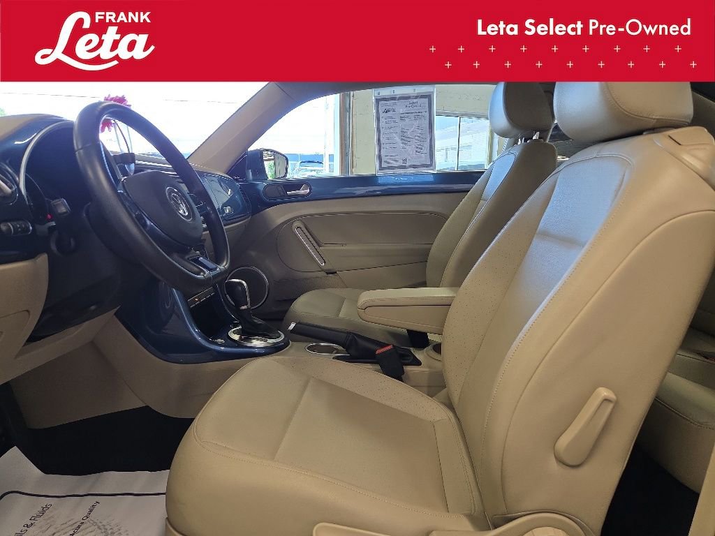 Used 2018 Volkswagen Beetle 2.0T SE w/ SE Premium Package FWD image 14