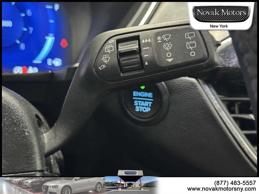 Used 2022 Ford Escape Titanium image 20