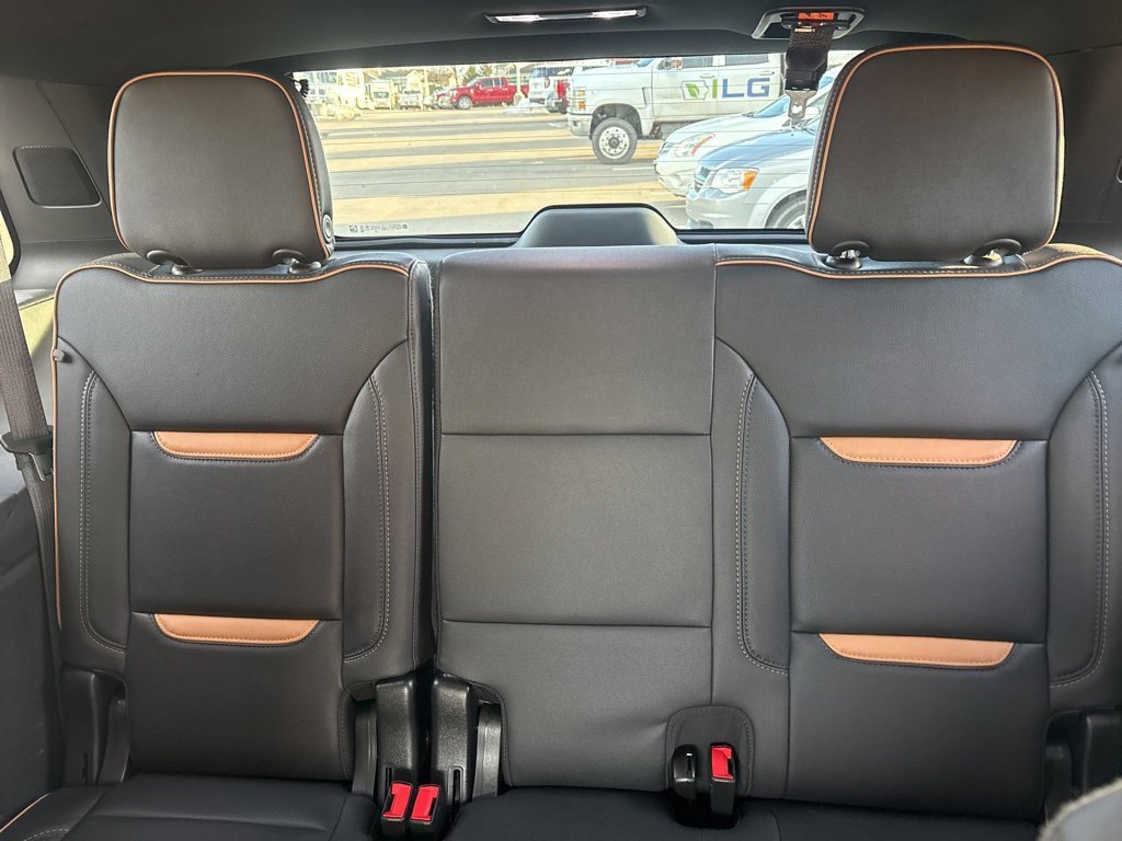 Used 2023 GMC Yukon AT4 w/ AT4 Premium Plus Package image 15