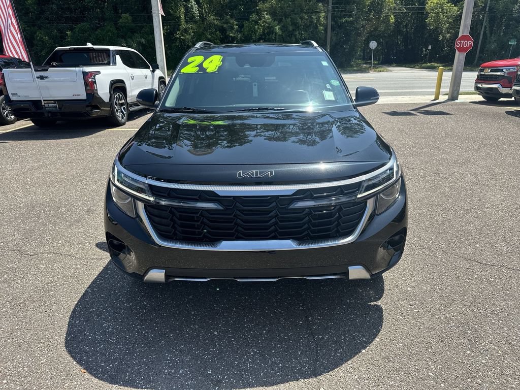 Used 2024 Kia Seltos EX AWD/4WD image 11