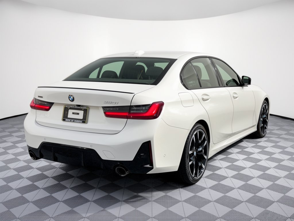 New 2026 BMW 330i xDrive Sedan w/ M Sport Package AWD/4WD image 9