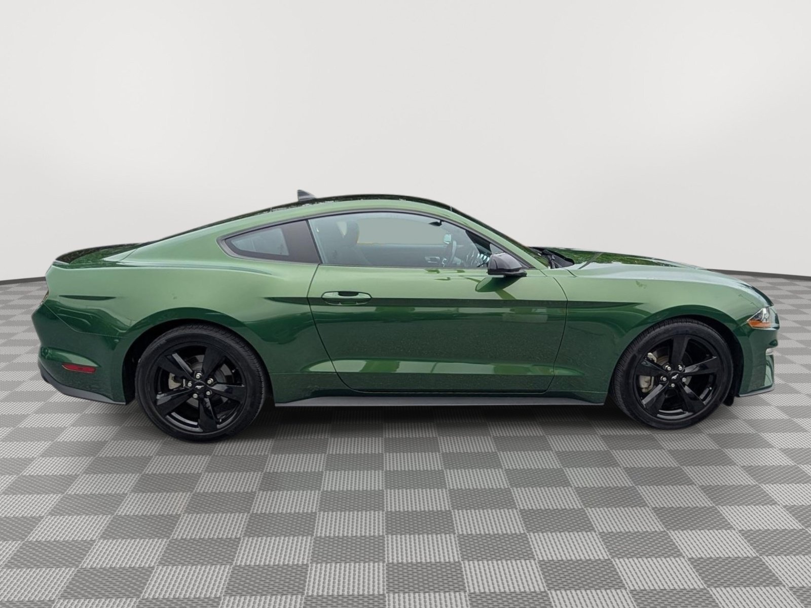 Used 2022 Ford Mustang Coupe w/ Black Accent Package RWD image 6