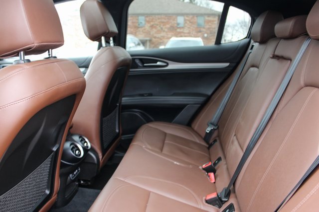 Used 2024 Alfa Romeo Stelvio Ti image 33