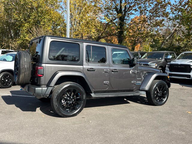 Used 2023 Jeep Wrangler Unlimited Sahara w/ Cold Weather Group AWD/4WD image 18