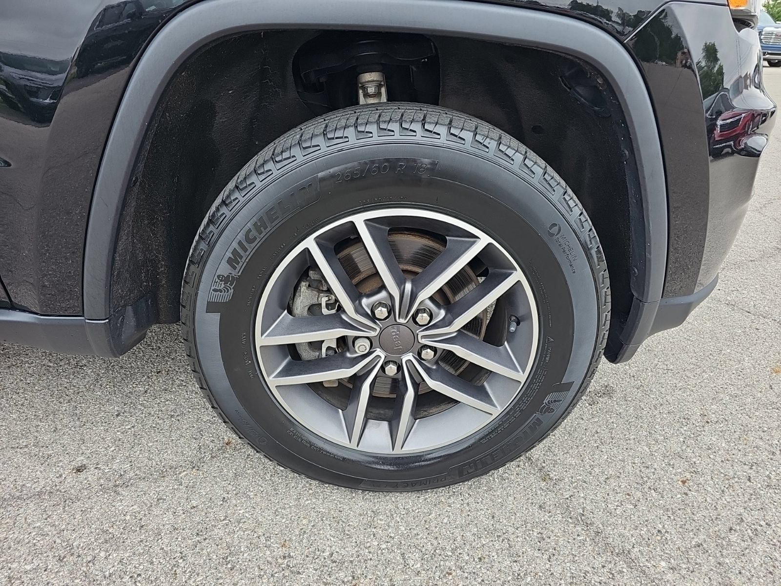 Used 2022 Jeep Grand Cherokee Limited AWD/4WD image 9