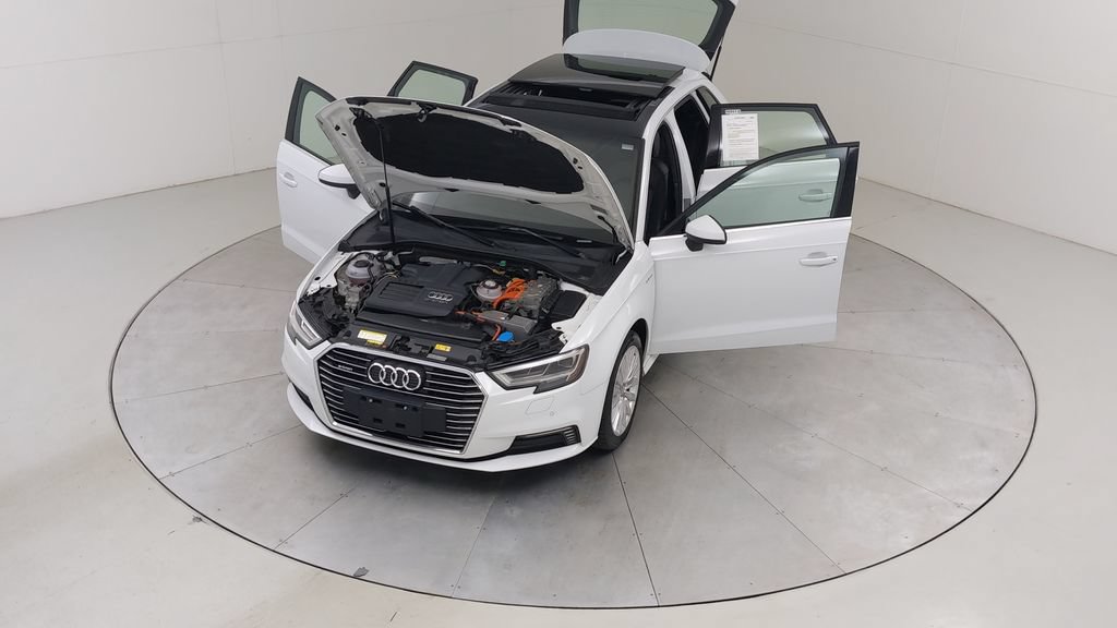Used 2018 Audi A3 e-tron Prestige w/ Prestige Package FWD image 45