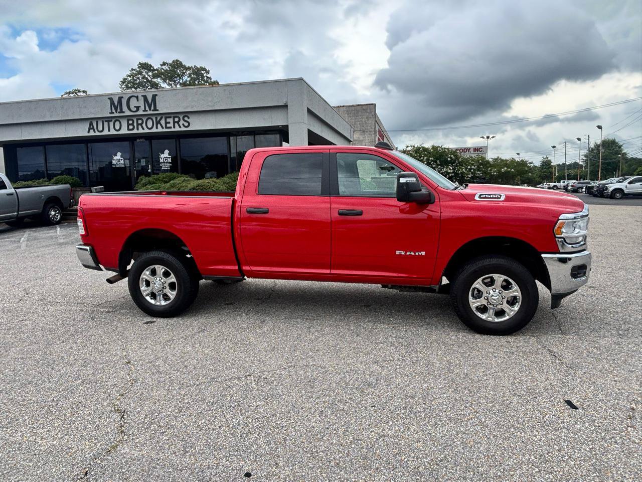 Used 2024 RAM 2500 Big Horn AWD/4WD image 13