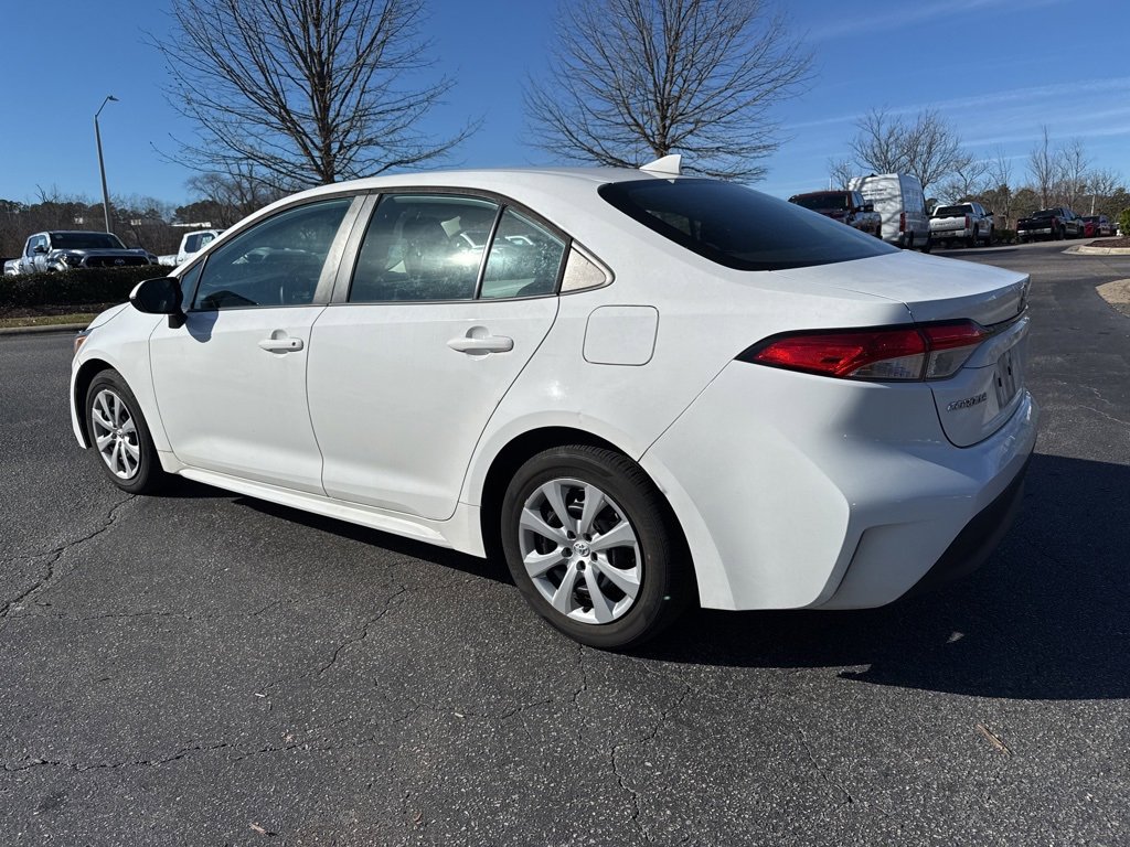 Used 2023 Toyota Corolla LE image 4