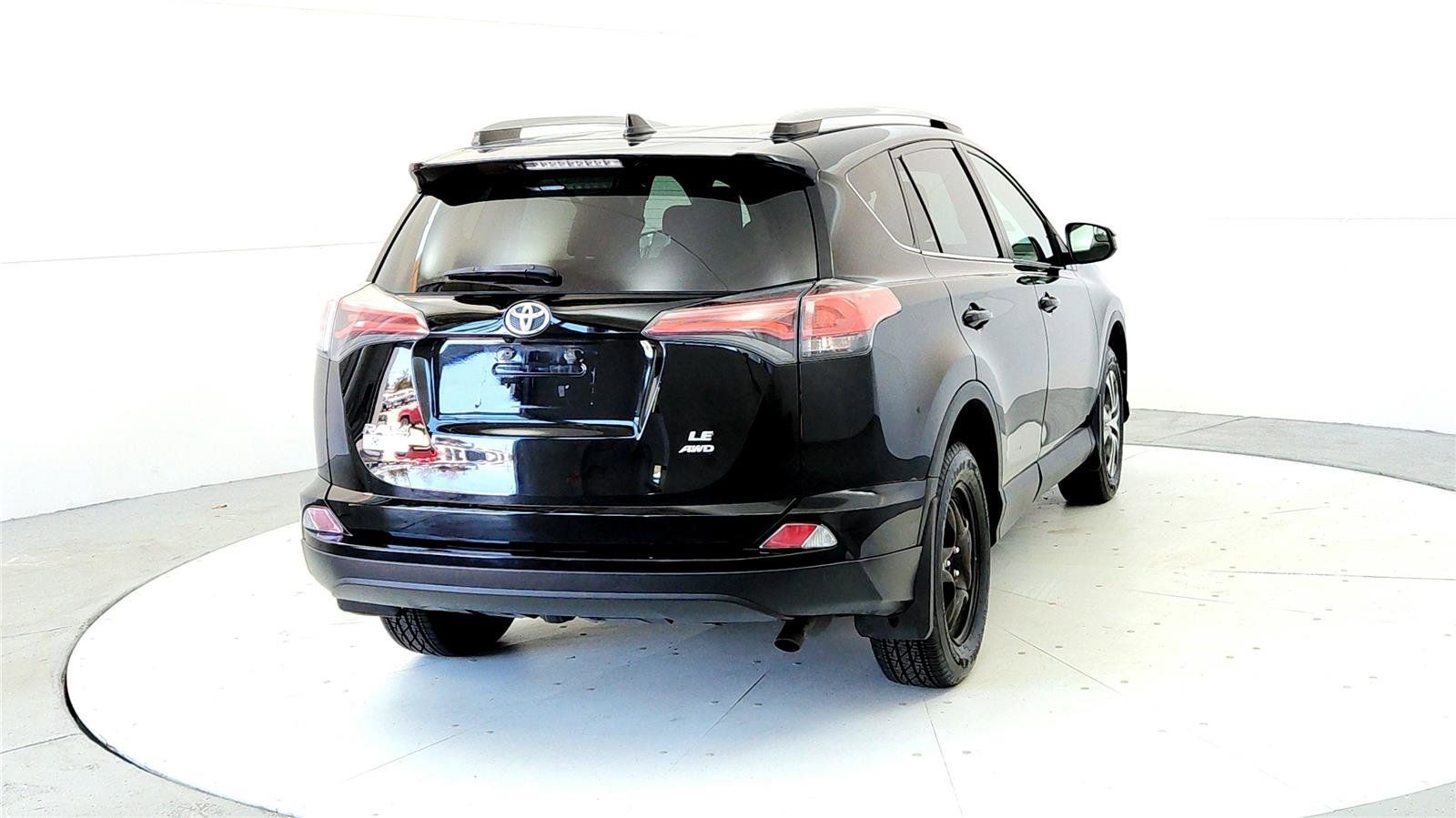 Used 2017 Toyota RAV4 LE w/ All Weather Liner Package AWD/4WD image 5