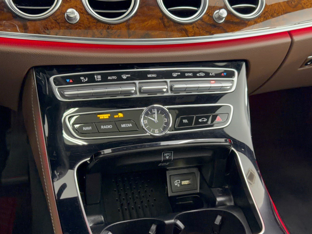 Used 2018 Mercedes-Benz E 300 4MATIC image 22
