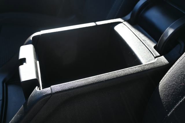 Used 2023 GMC Acadia SLE w/ Driver Convenience Package image 25