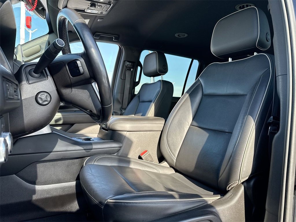 Used 2021 GMC Yukon XL SLT image 11