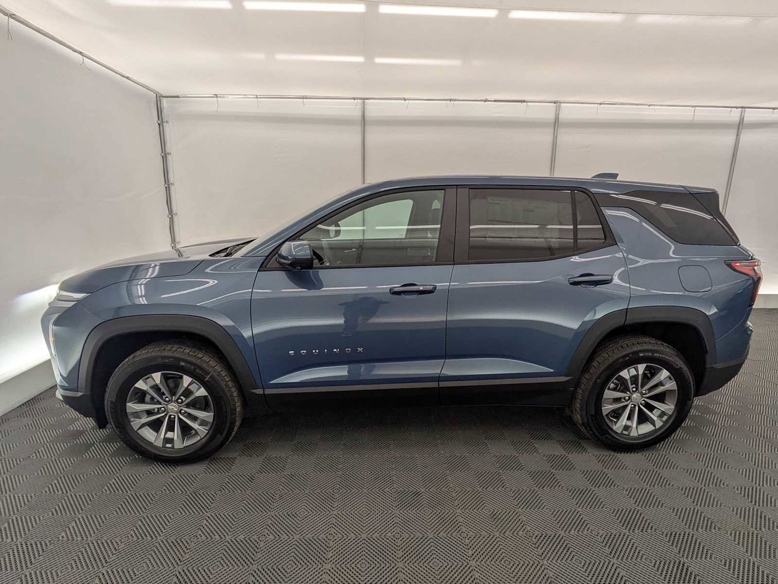 New 2026 Chevrolet Equinox LT image 3