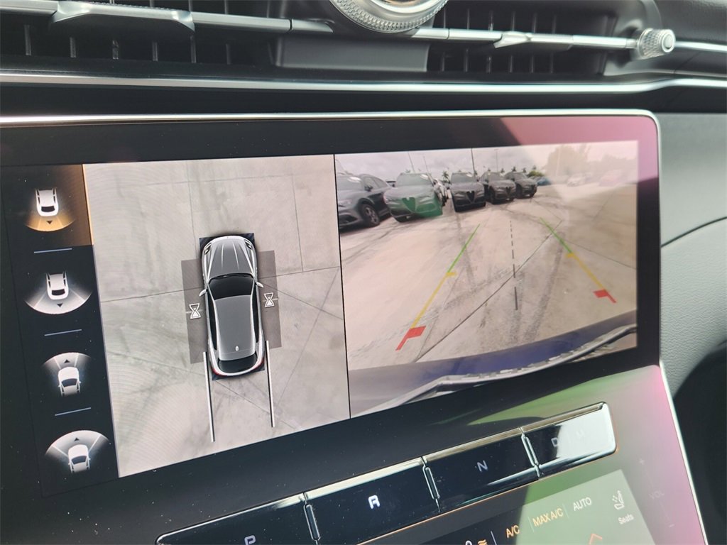 Used 2024 Maserati Grecale GT image 10