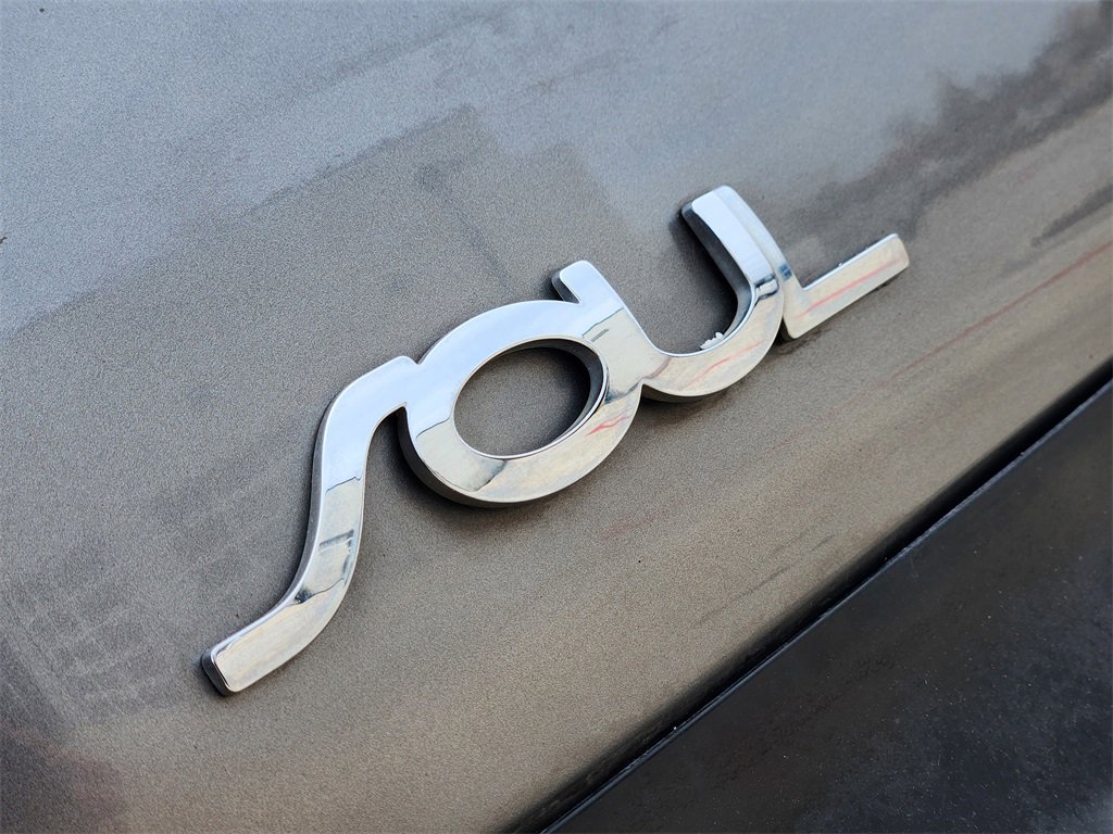 Used 2015 Kia Soul image 9