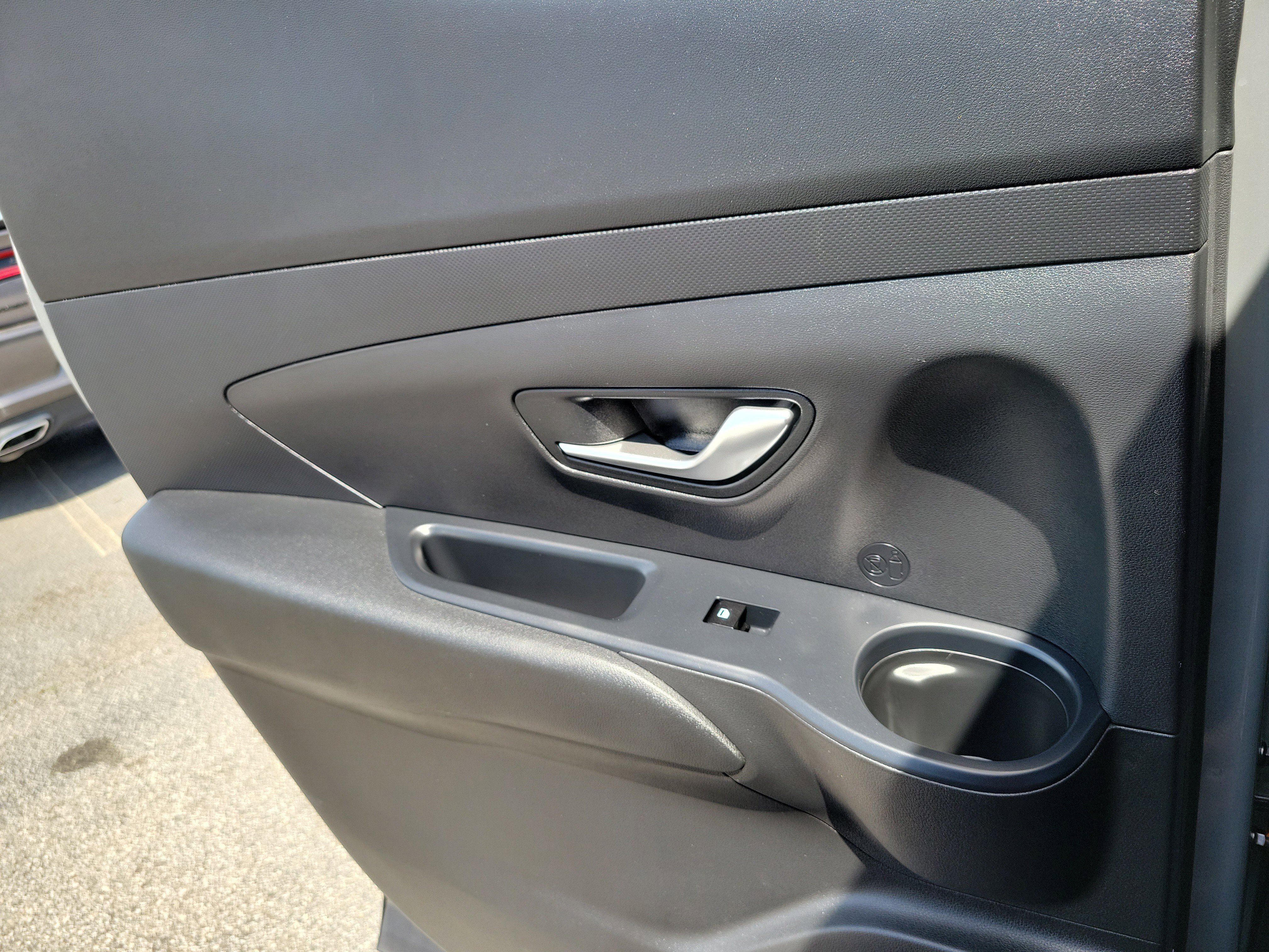 Used 2025 Hyundai Santa Cruz SE image 12