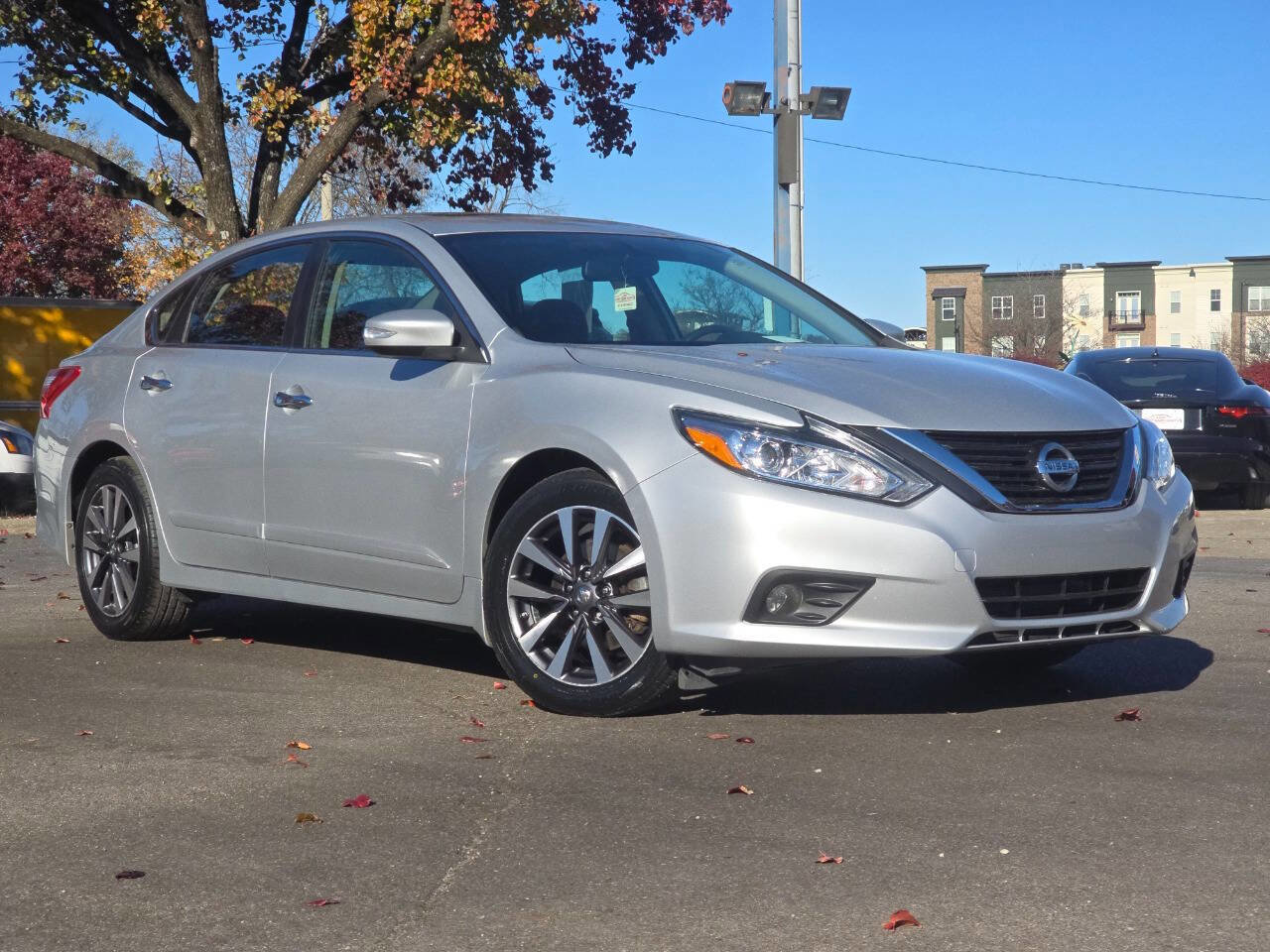 Used 2017 Nissan Altima 2.5 SV w/ Convenience Package