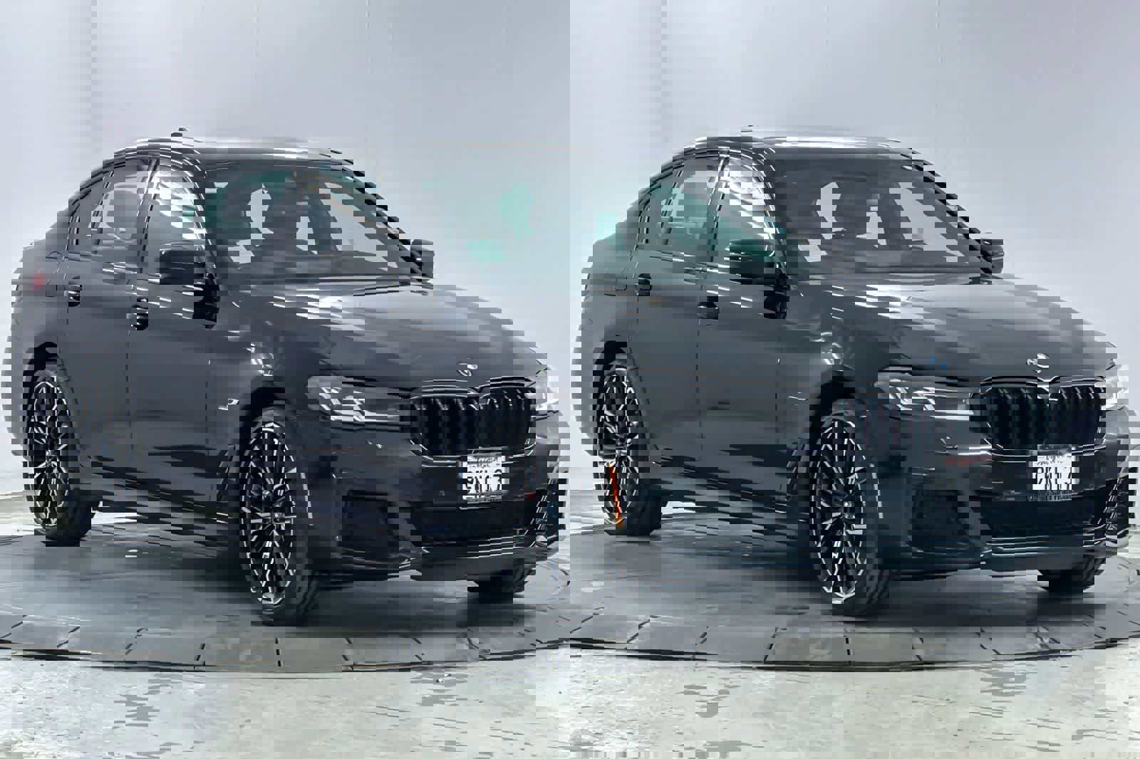 Used 2023 BMW 530e 530e w/ M Sport Package image 9