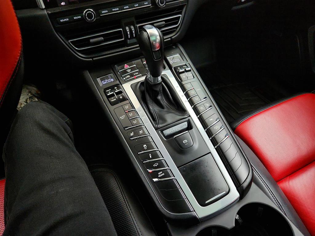 Used 2021 Porsche Macan GTS image 19