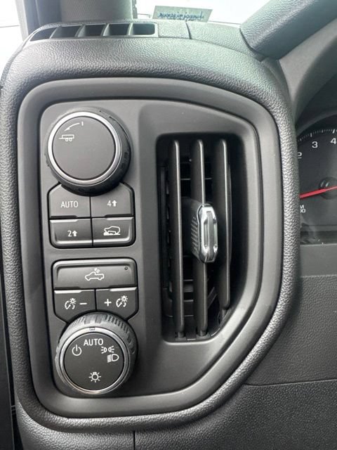 New 2026 Chevrolet Silverado 1500 Custom AWD/4WD image 21