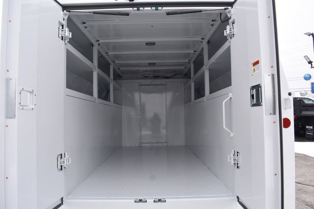 New 2025 Chevrolet Express 3500 w/ Power Convenience Package image 18