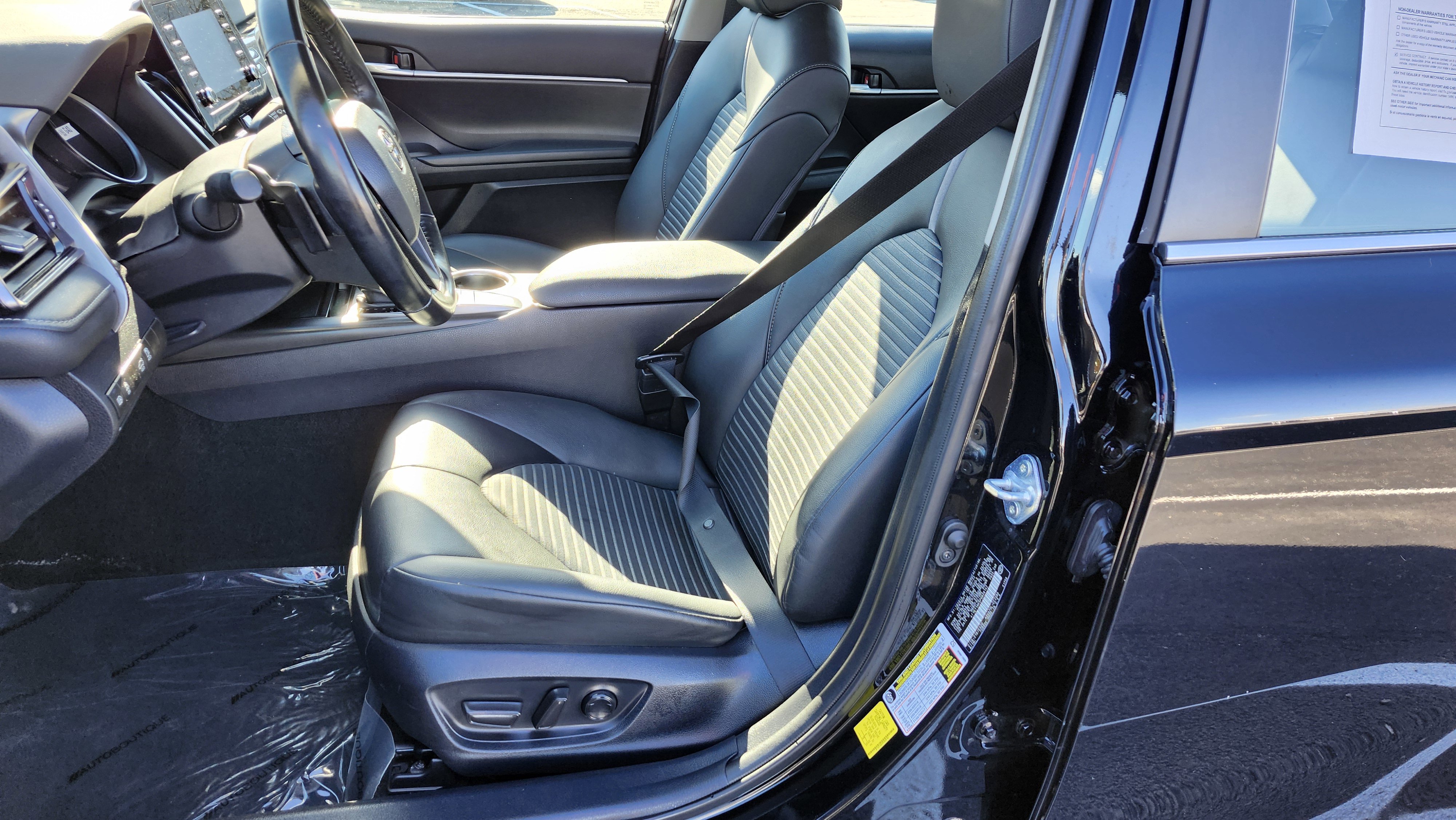 Used 2023 Toyota Camry SE image 20