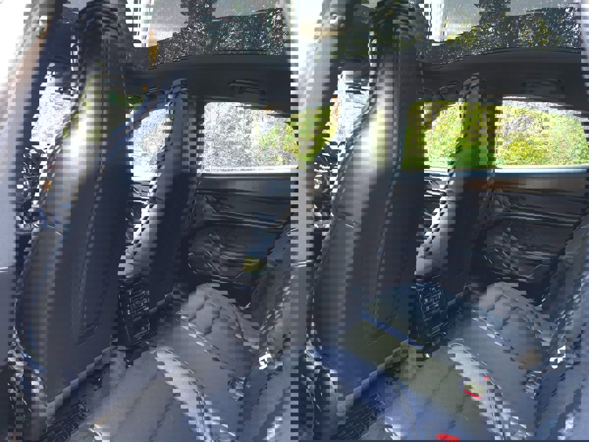 Used 2023 Porsche Taycan image 14