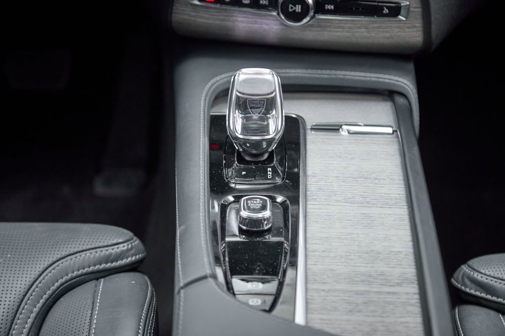 Certified 2023 Volvo XC90 T8 Ultimate w/ Protection Package Premier image 34