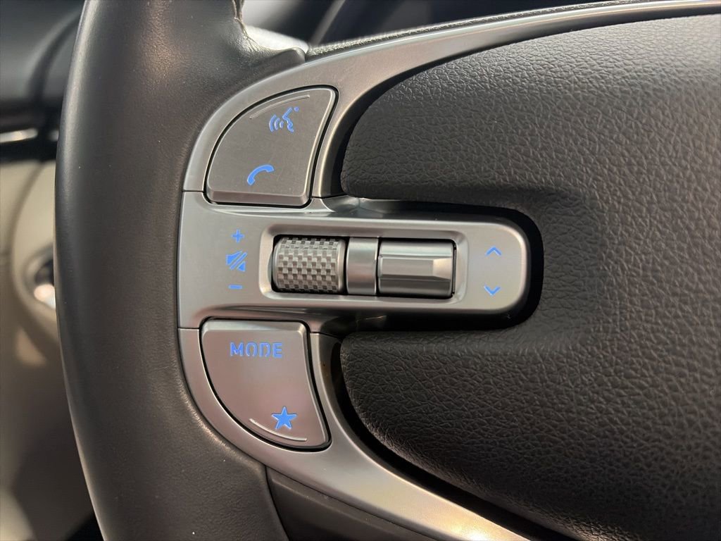 Used 2022 Genesis GV70 2.5T w/ Advanced Package image 20