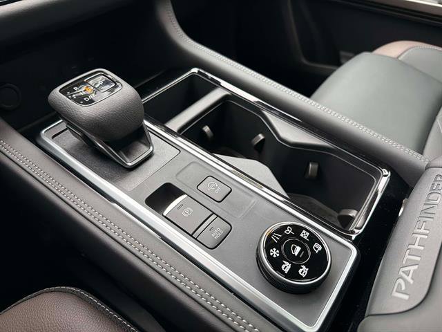 New 2025 Nissan Pathfinder Platinum w/ Black Appearance Package image 11