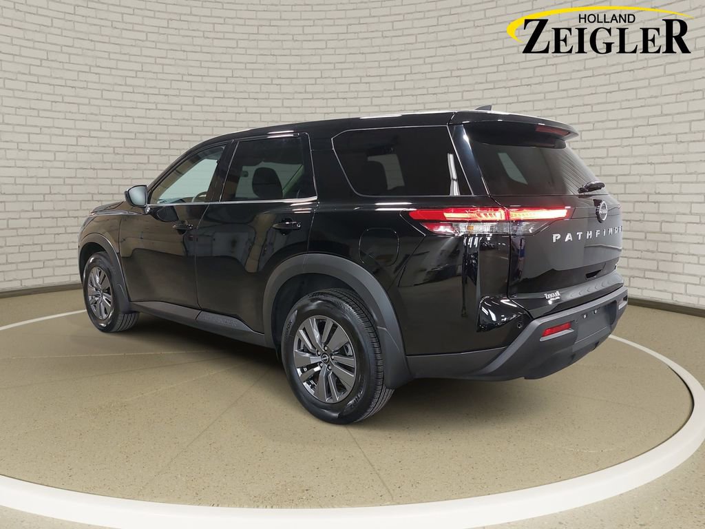 Certified 2025 Nissan Pathfinder S image 7