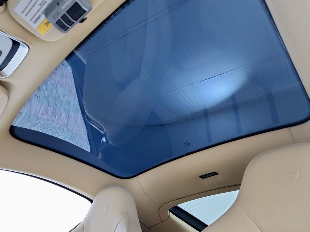 Used 2017 McLaren 570S image 25