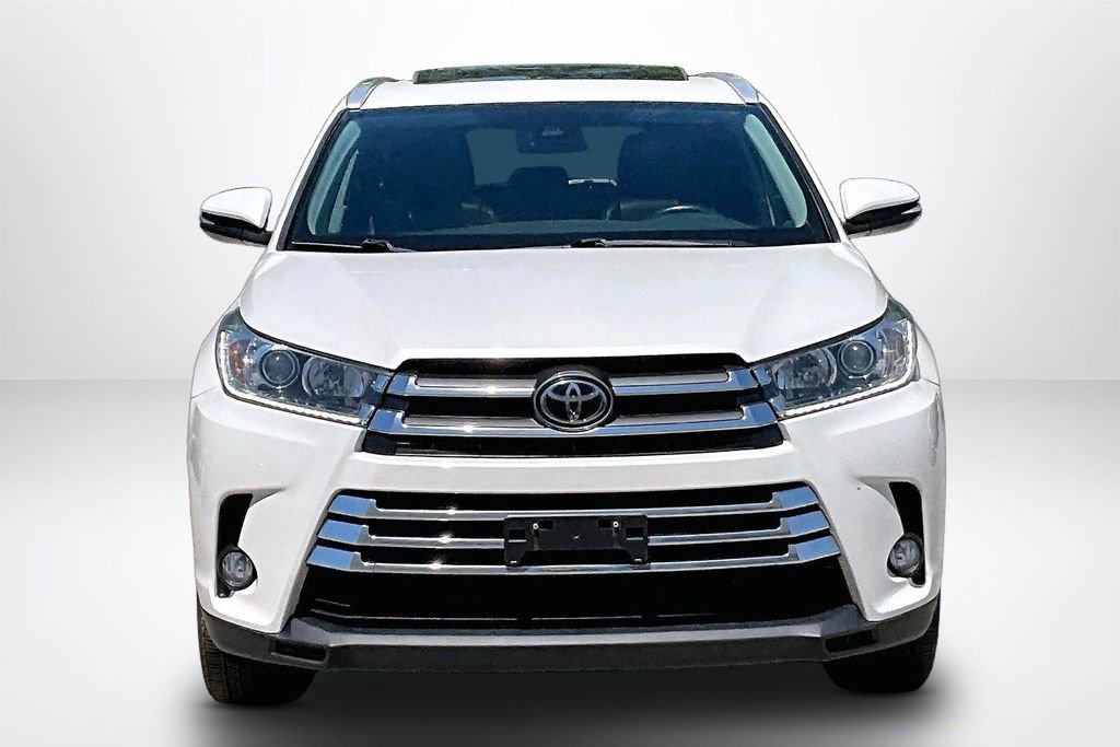 Used 2019 Toyota Highlander SE AWD/4WD image 2
