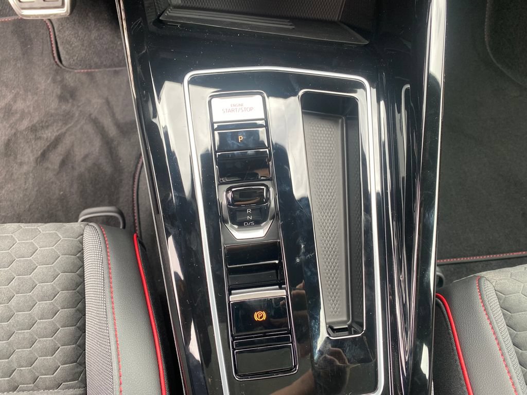New 2026 Volkswagen GTI SE FWD image 35