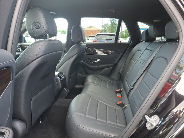 Used 2019 Mercedes-Benz GLC 300 4MATIC image 10