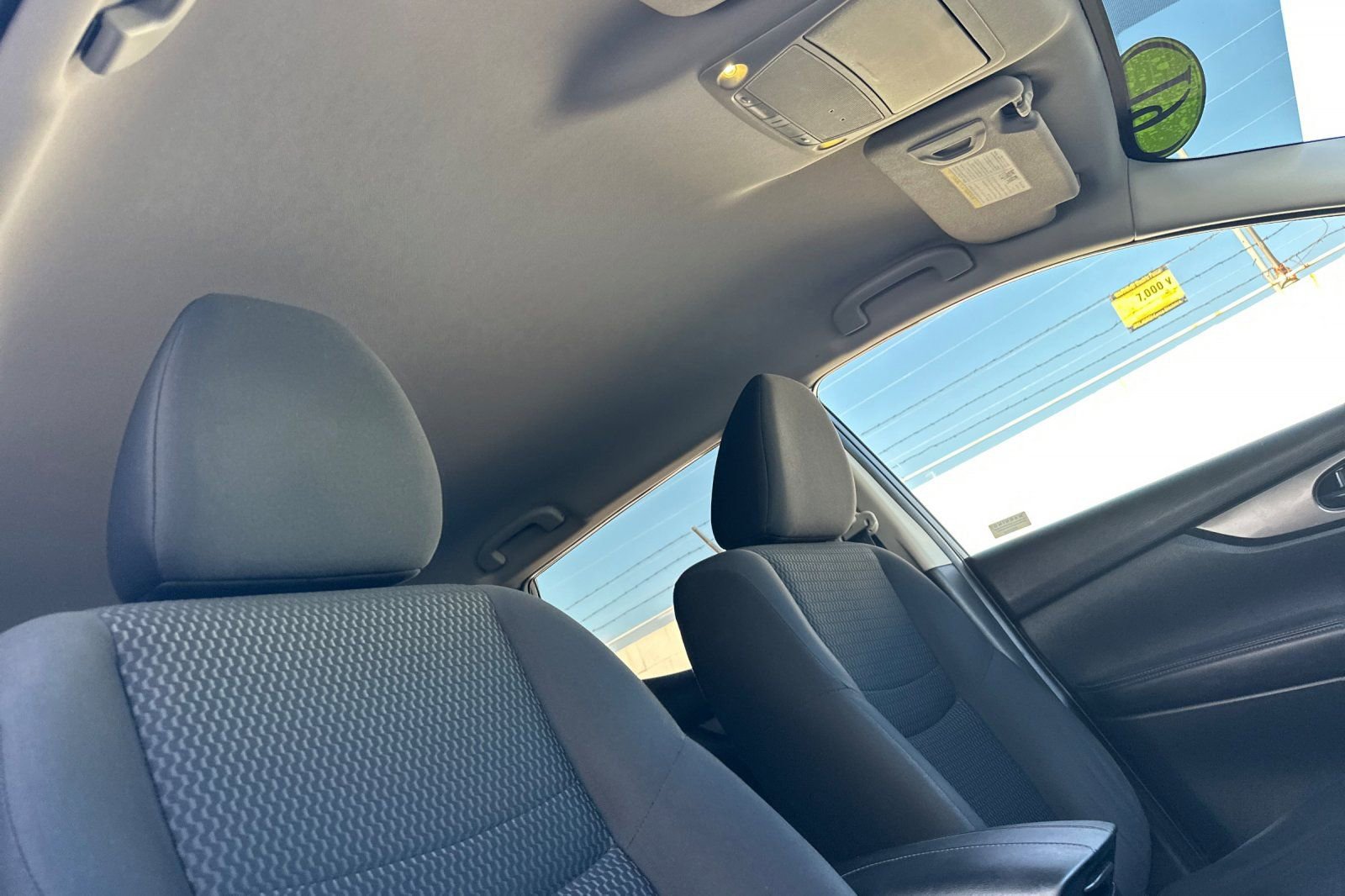 Used 2019 Nissan Rogue Sport S image 16