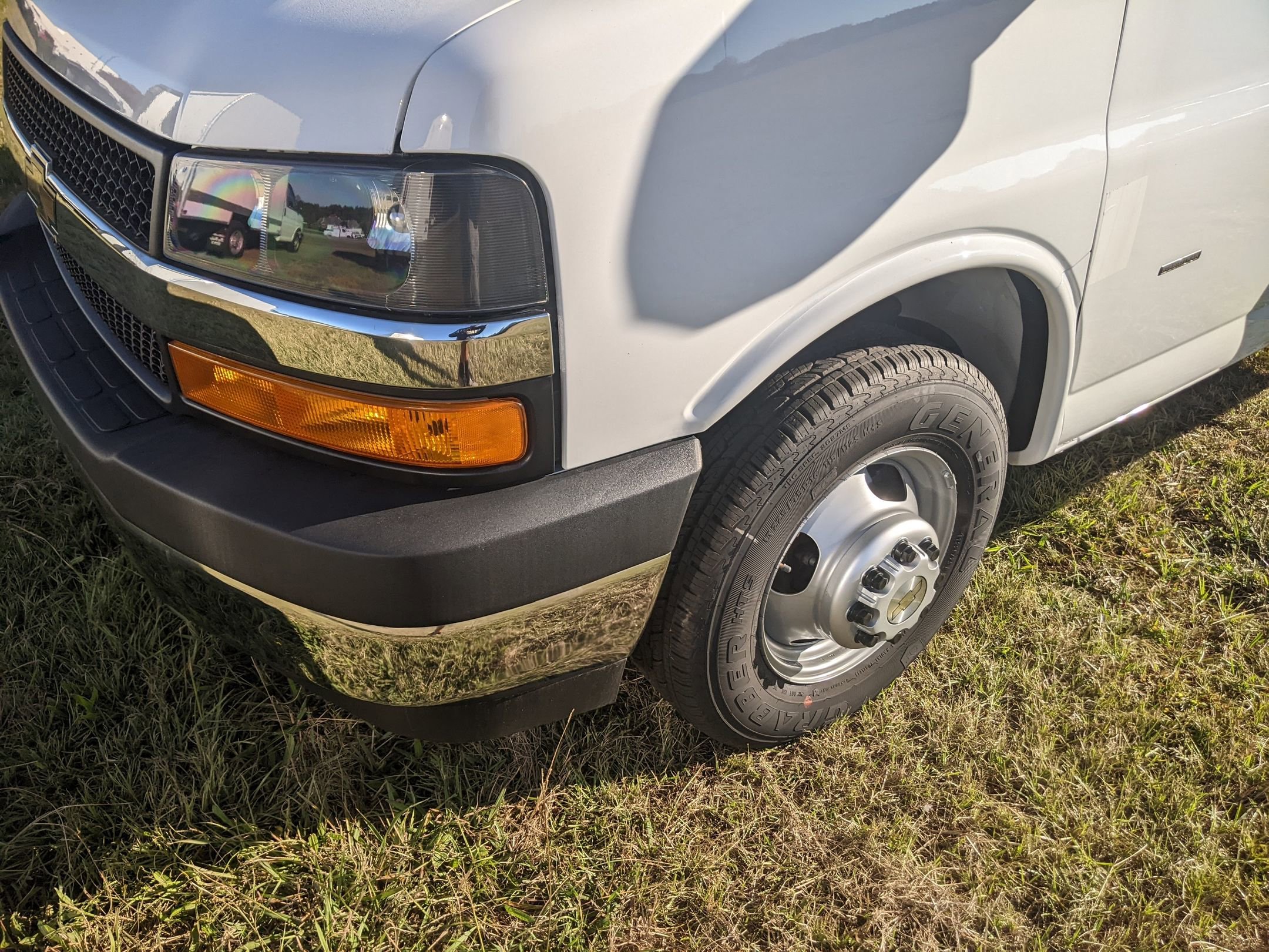 New 2025 Chevrolet Express 3500 w/ Power Convenience Package image 10