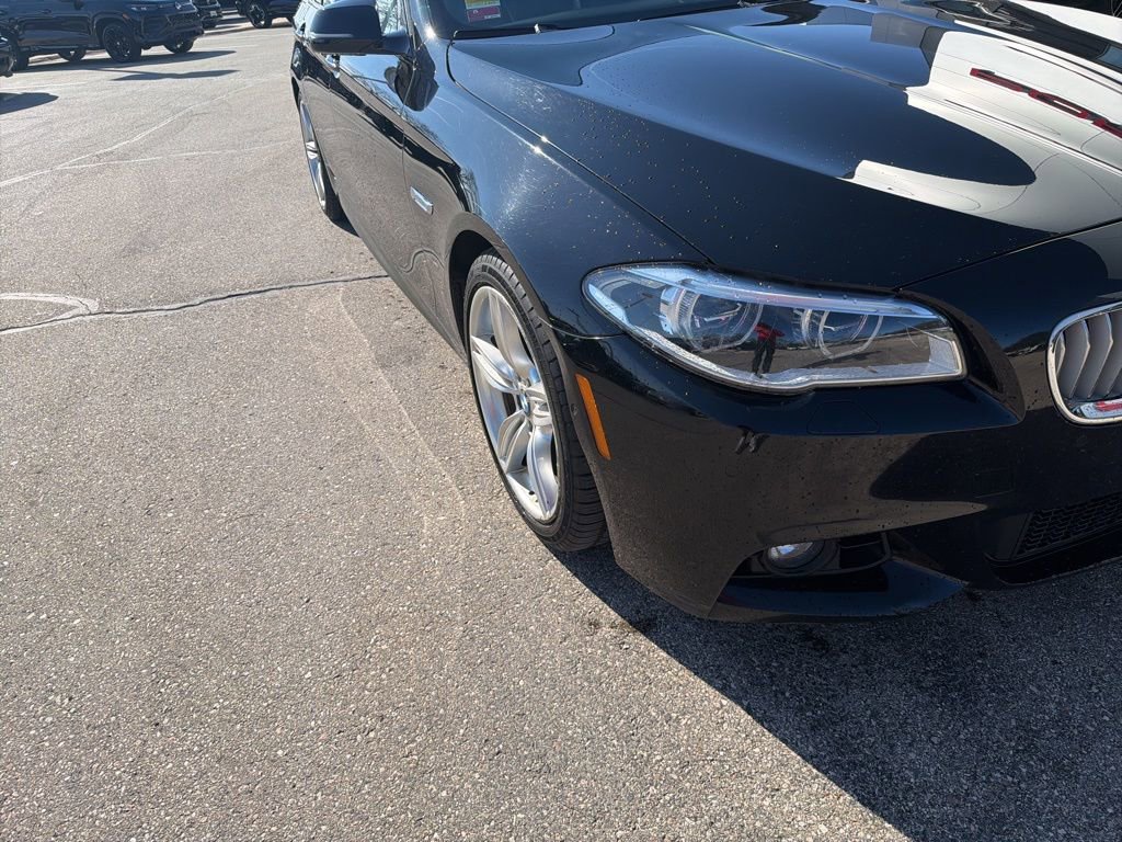 Used 2016 BMW 550i xDrive Sedan AWD/4WD image 2
