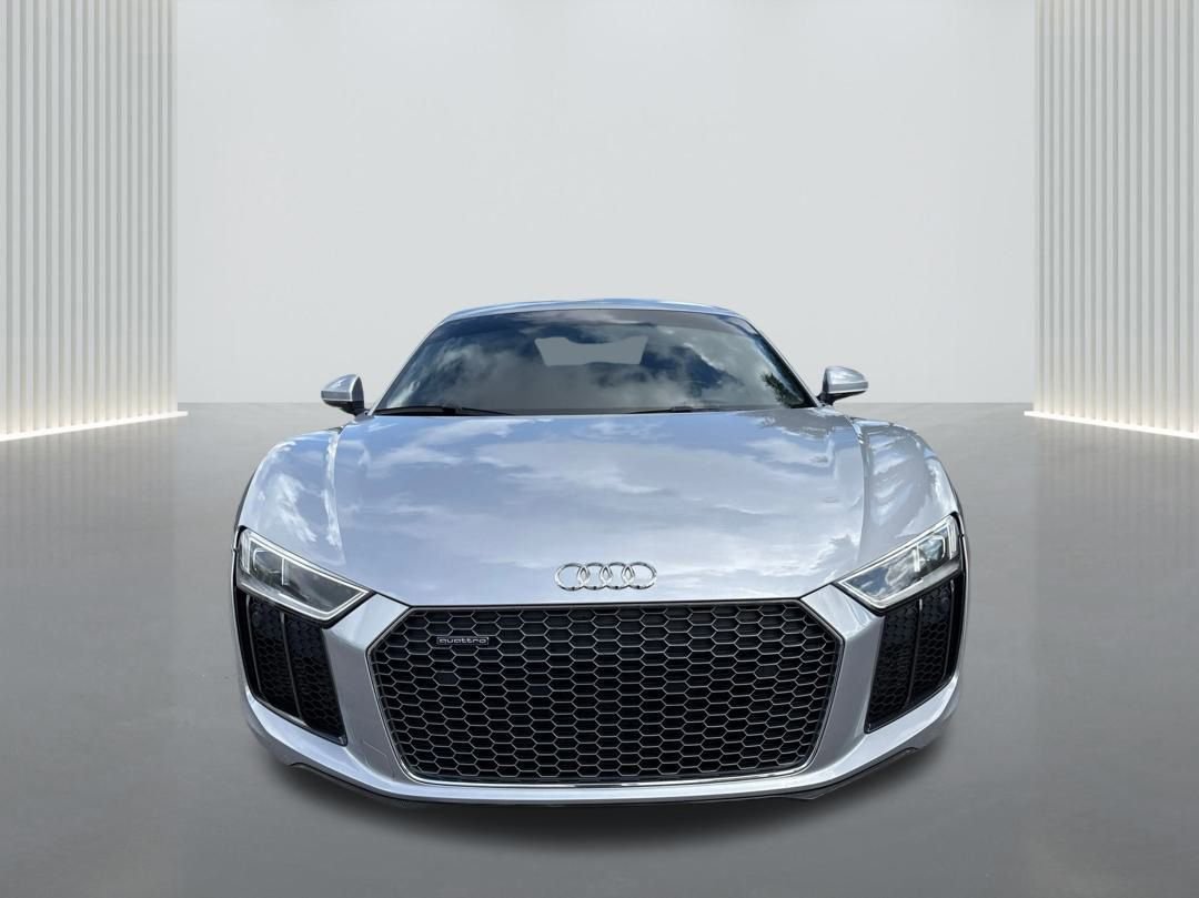 Used 2017 Audi R8 V10 w/ Carbon Exterior Package image 2