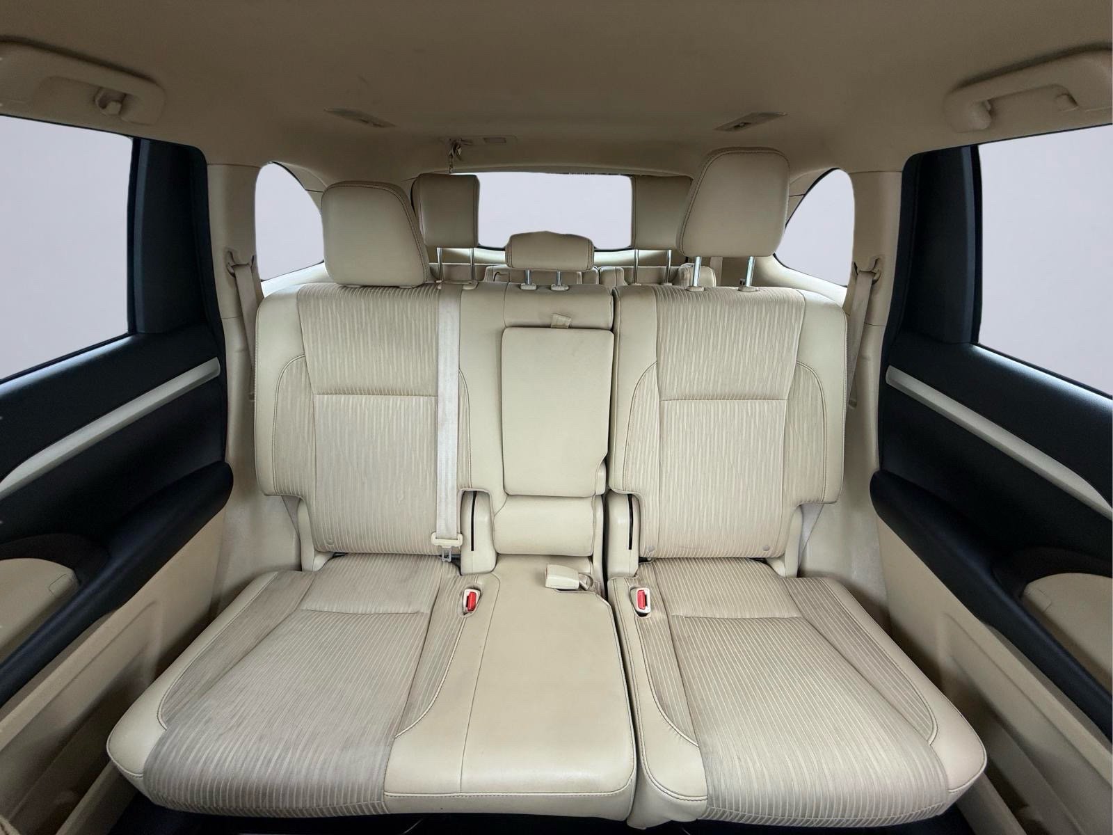 Used 2016 Toyota Highlander Plus AWD/4WD image 17