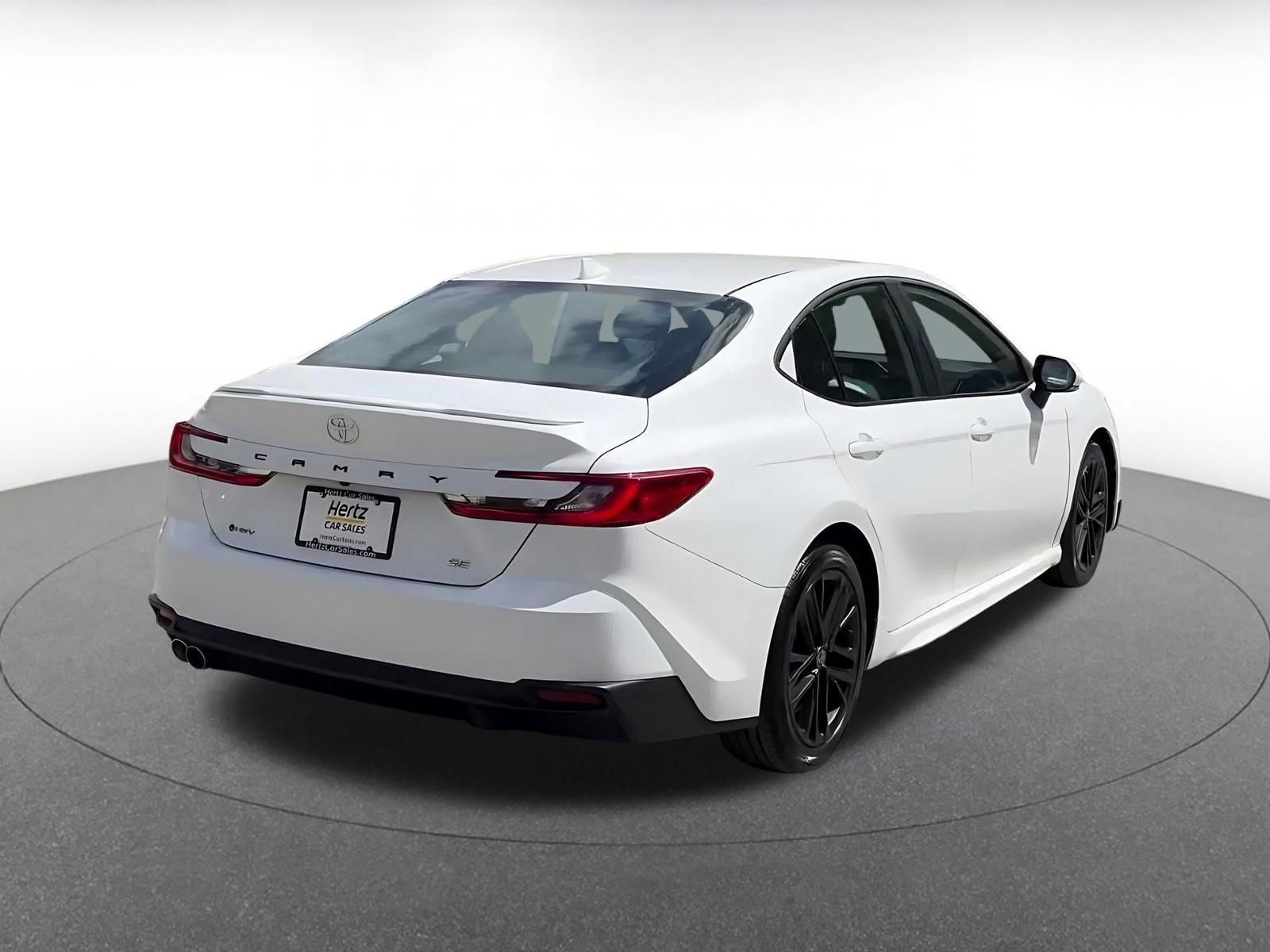 Used 2025 Toyota Camry SE FWD image 14