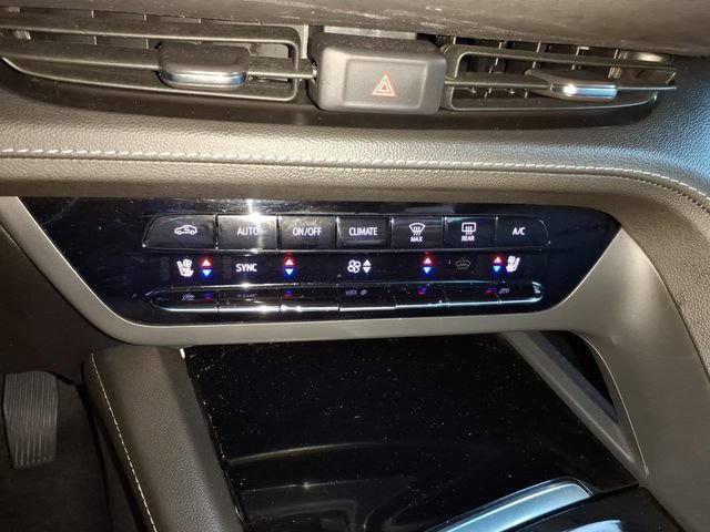 Used 2023 Buick Envision Avenir AWD/4WD image 34