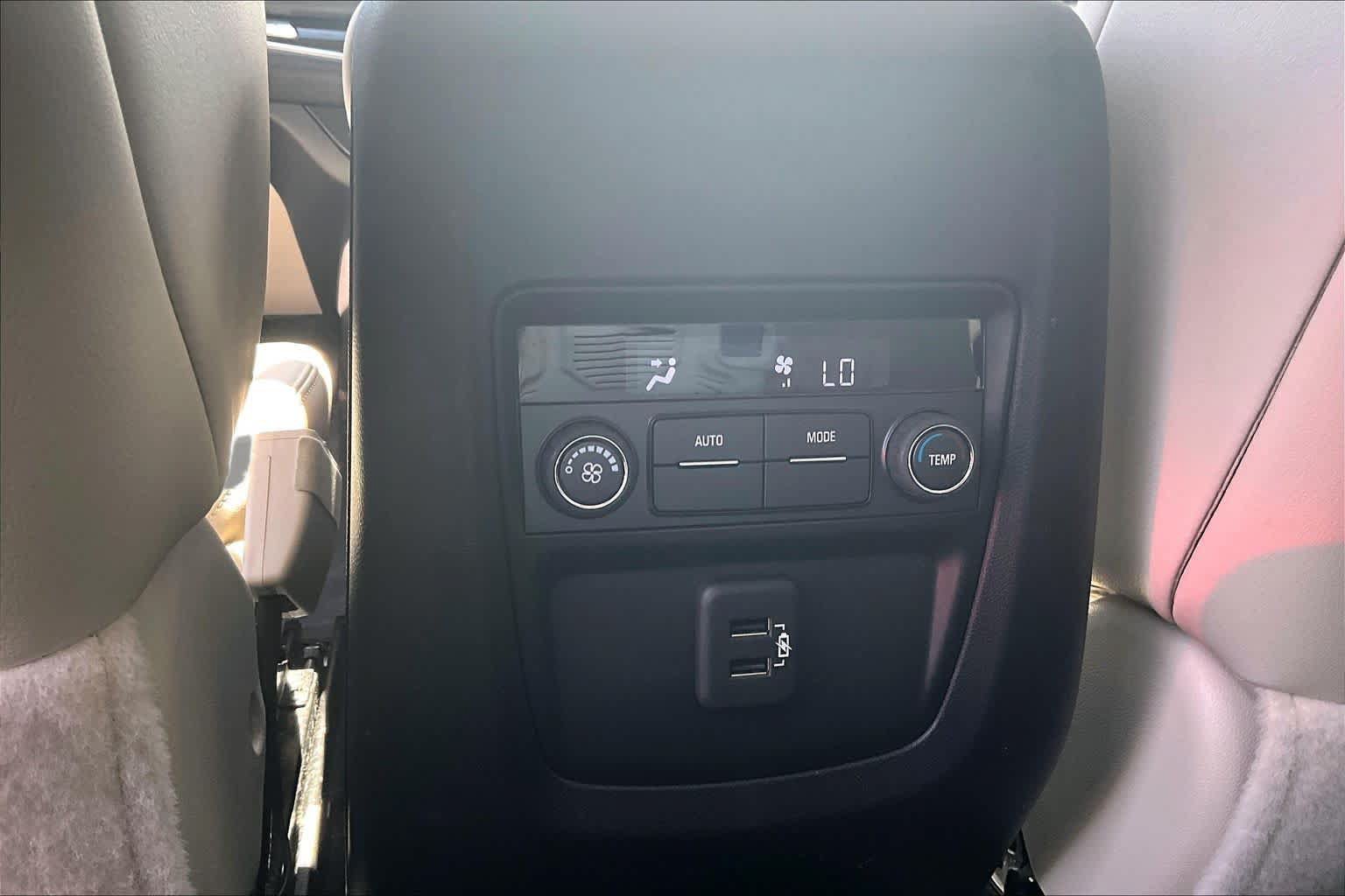 Used 2024 Buick Enclave Essence FWD image 36