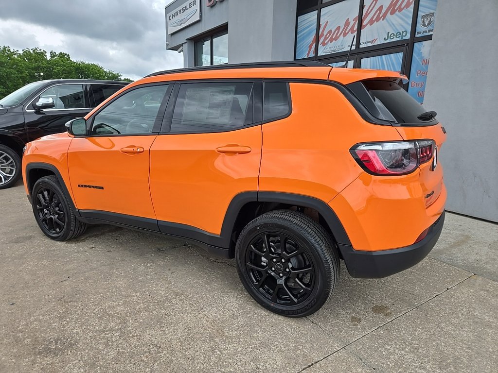 New 2026 Jeep Compass Latitude AWD/4WD image 6